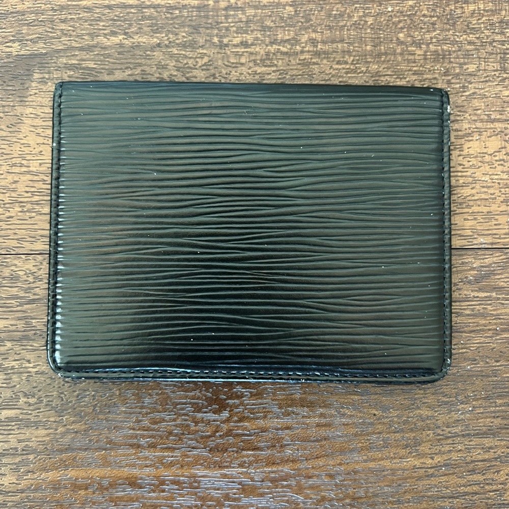 Louis Vuitton ID Cardholder - Picture 7 of 8